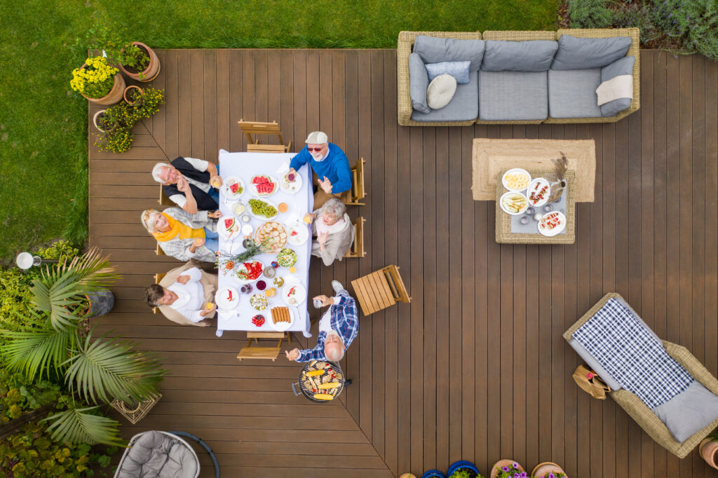Robina Outdoor Deck Makeover
